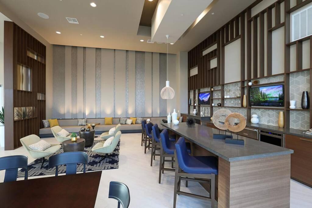 Modern Building -Free Parking - By Choc & St Joseph'S Hospital Apartment Orange Ngoại thất bức ảnh